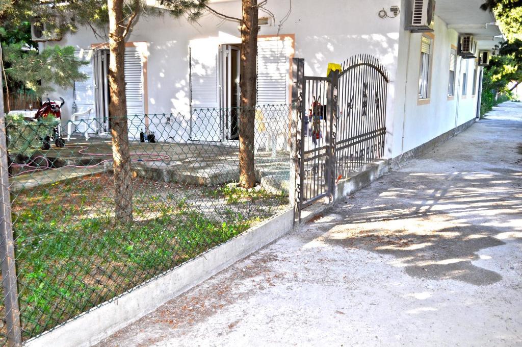 Vila Branka Čanj Εξωτερικό φωτογραφία